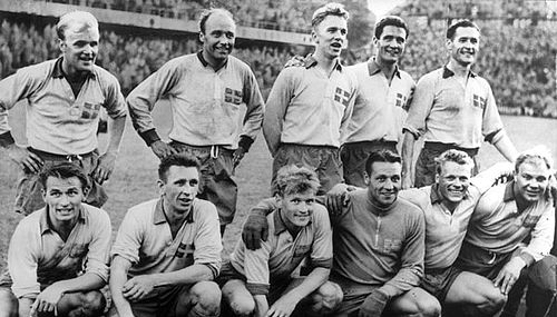500px-Swedish_squad_at_the_1958_FIFA_World_Cup_(2)